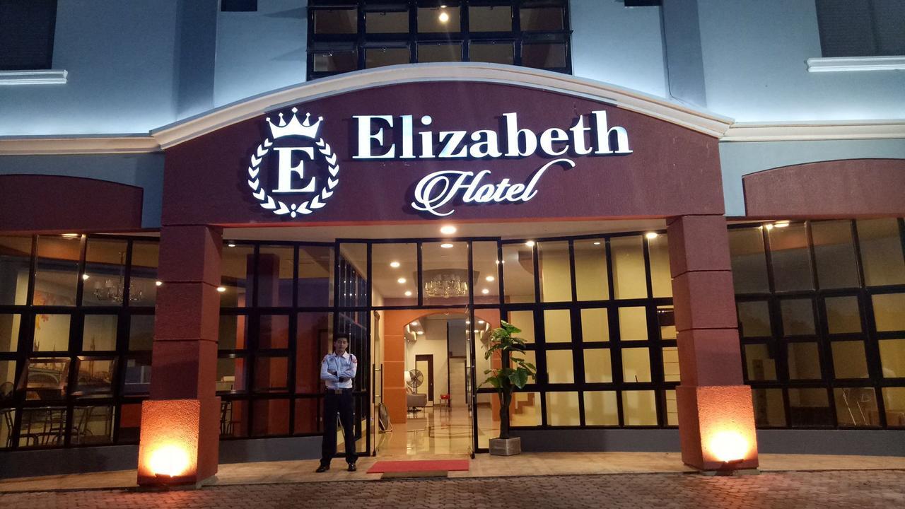 Elizabeth Hotel - Naga Pili  Exterior photo